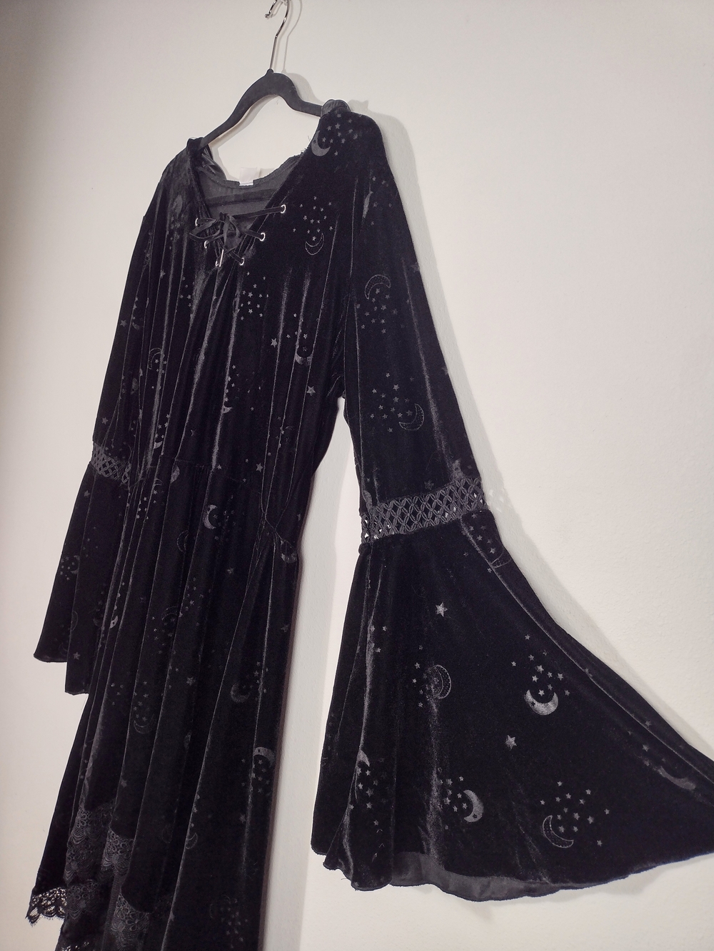 Spirit Halloween Celestial Coven Hooded Velvet Bell Sleeve High Low Mini Dress - Picture 8 of 15